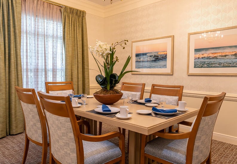 Private Dining Table Area for Seniors in Memory Care Facility Private Dining Table Area for Seniors in Memory Care Facility